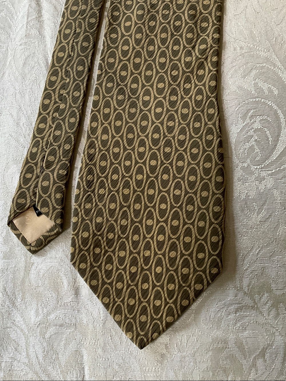 ISSI Olive Green and Beige Geometric Oval Tie